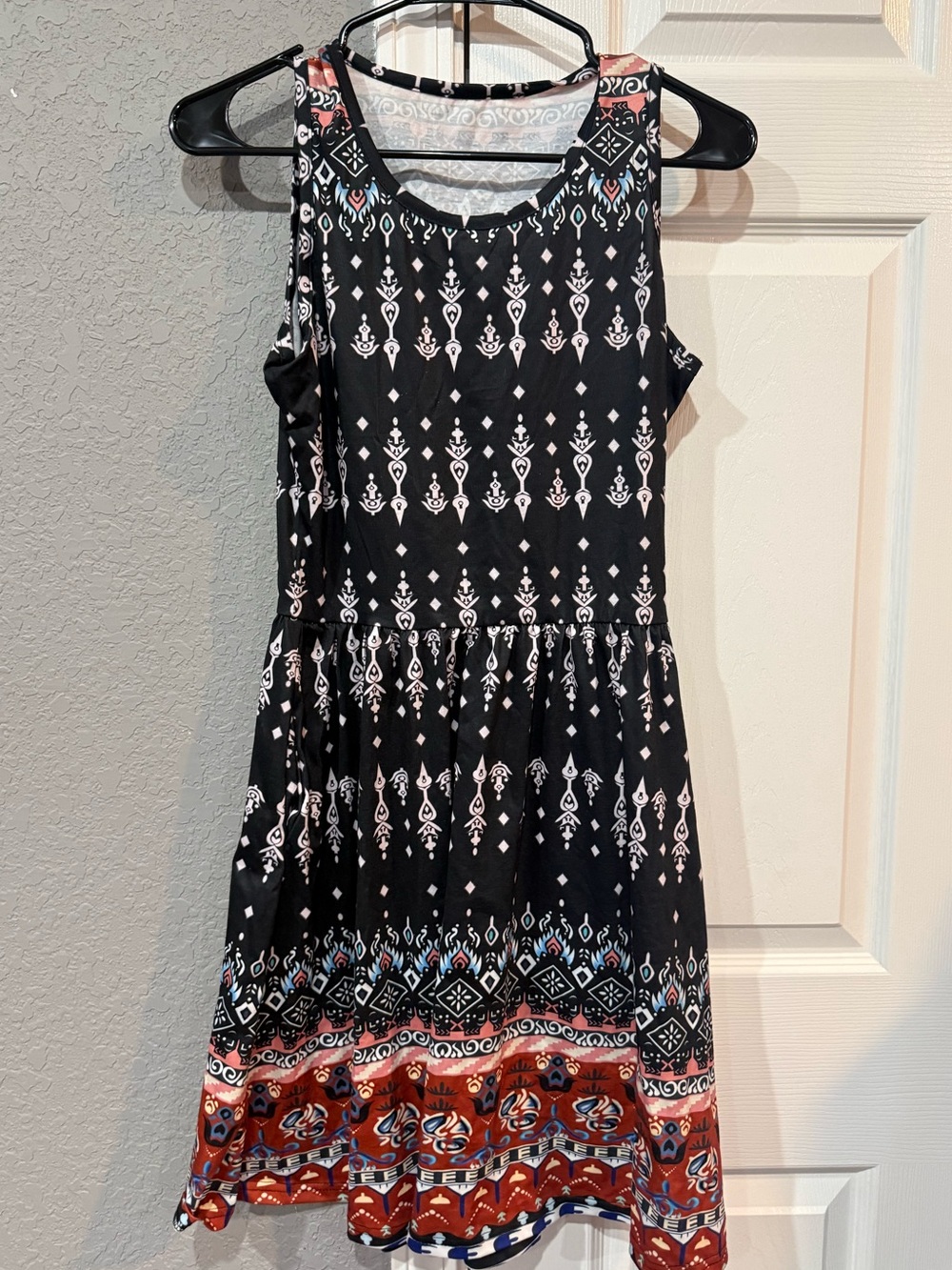 Women's Small Midi Black Patterned Sleeveless Dress Red Border